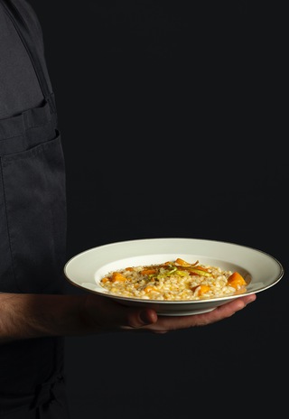 commercial,

8 E MEZZO
catering,

2020